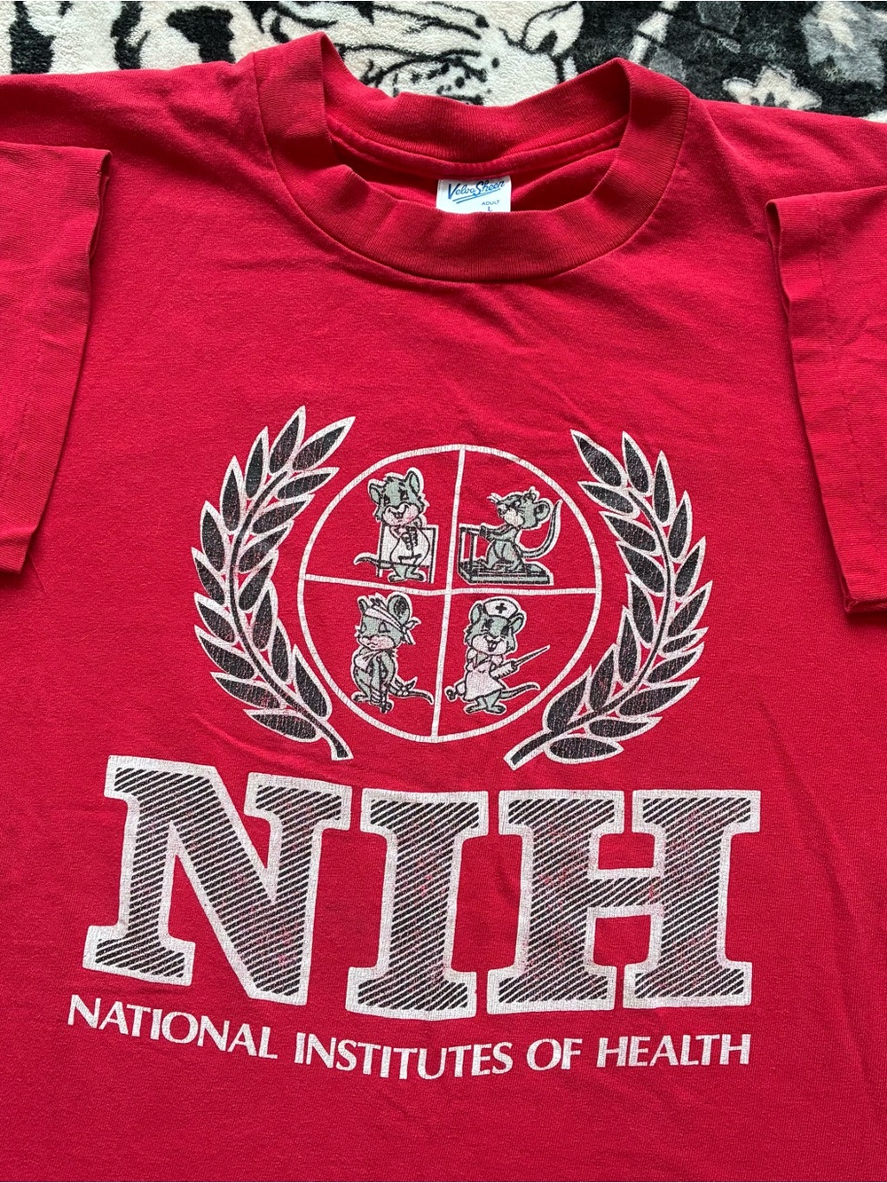 009 - VINTAGE 90s VELVA SHEEN NIH NATIONAL INSTITUTES OF HEALTH NURSE T SHIRT
